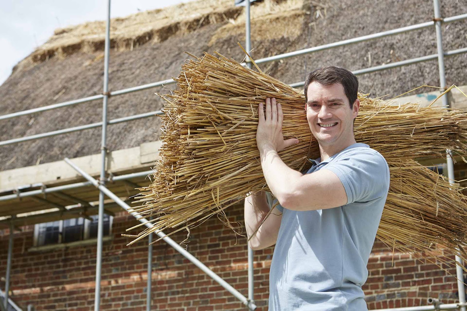 How to Thatch a Roof: The Complete Guide 1
