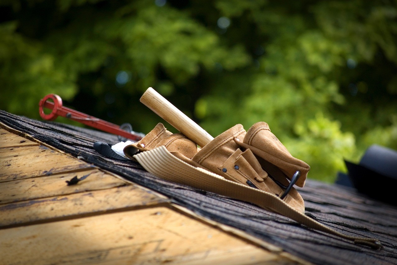 DIY Roof Repairs You Can (& Can't!) Do Yourself 3 AD 4nXdh7USoSLh6Dvtze36dHhpmH4PAOJSJXXFRAlika3tH 6 OcyuqNCPWkAtExce2xVIGho7dwWGgsSiOXD6ilKeVDUz0Mh4 XSDNSx40YoJcEfejkYtEQVk6HCwlIvB hMSADcGAGw