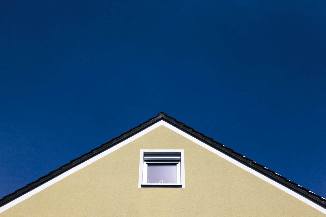 The Best Way to Ventilate an Existing Roof 1 AD 4nXdmn02Ihg4